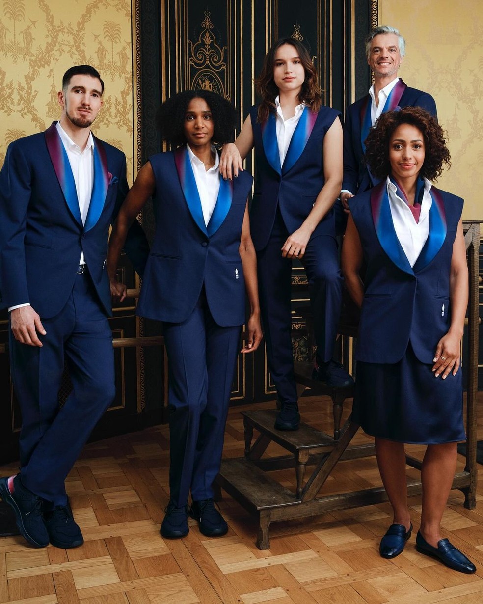 Uniforme da França para desfile de abertura das Olimpíadas de Paris-2024 — Foto: Reprodução