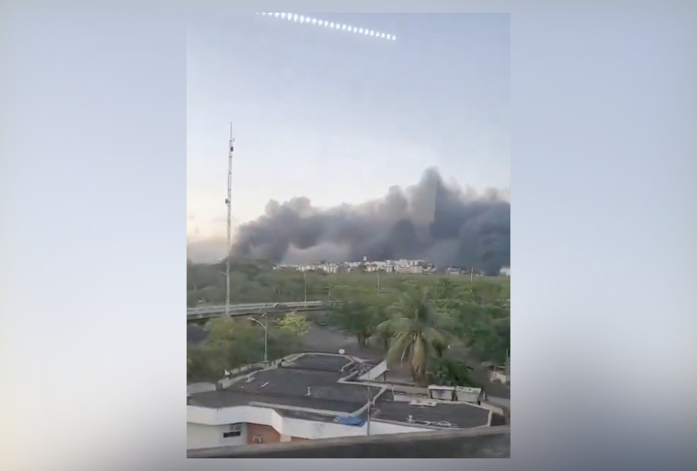 Residents record smoke at the peak of Cidade Alta — Photo: Reproduction
