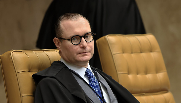 Zanin se declara impedido de julgar recurso de Bolsonaro