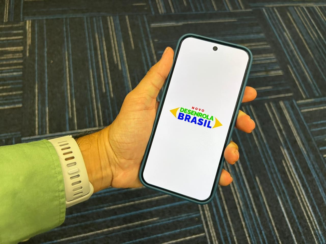 Nova fase do Desenrola deve ter olhar para trabalhador informal, diz secretária da Fazenda