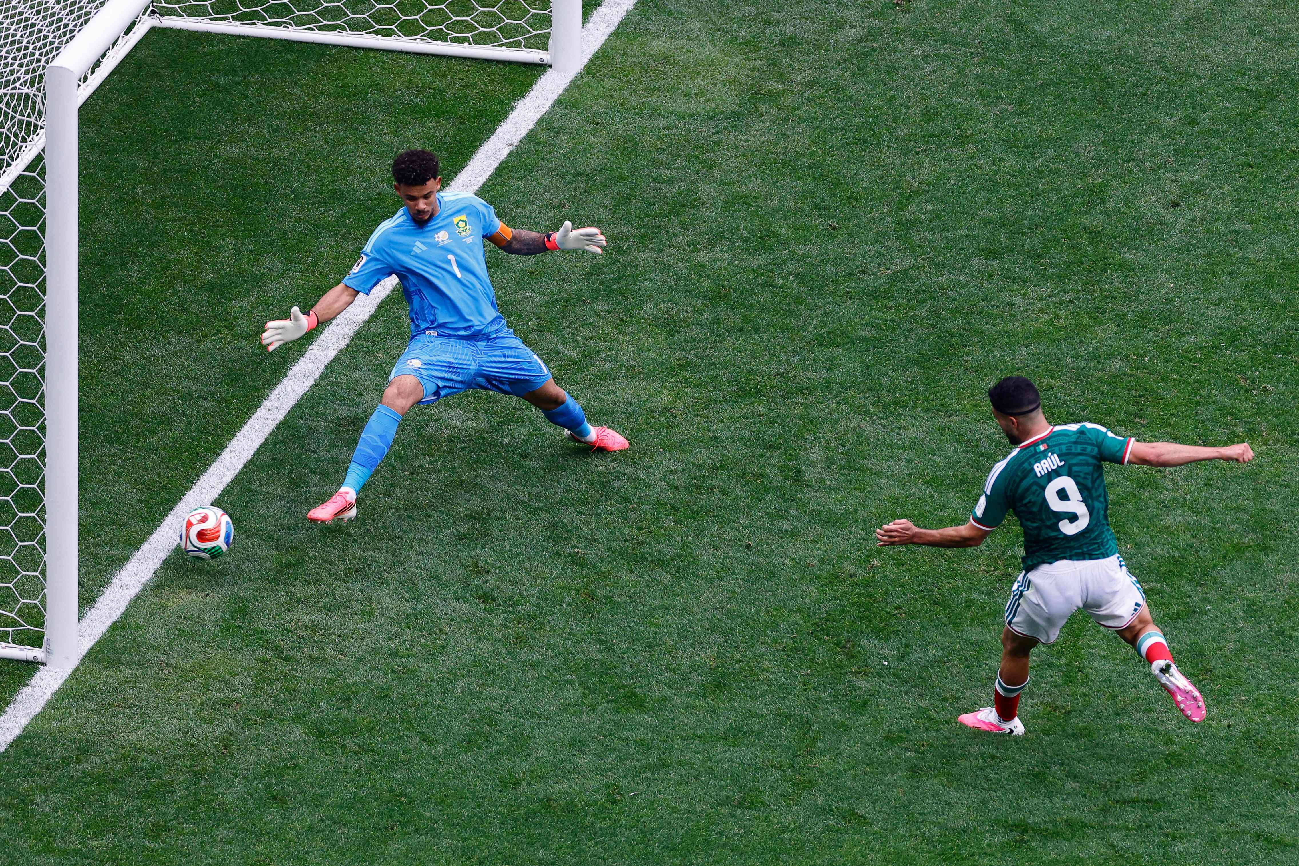 México confirma favoritismo na estreia e bate a Áf