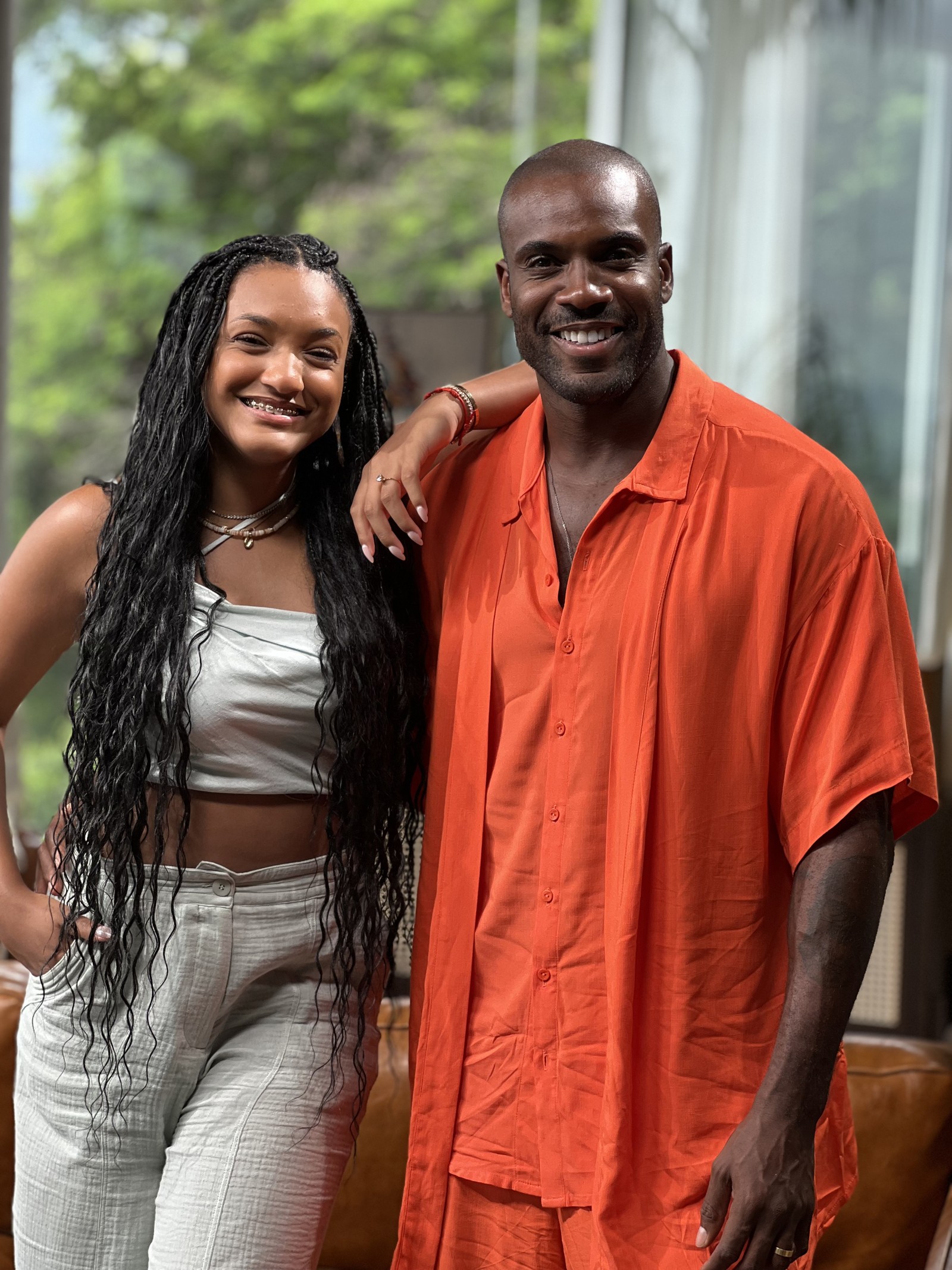 Rafael Zulu and his daughter Luisa present the program together at GNT — Photo: Ric Vidal