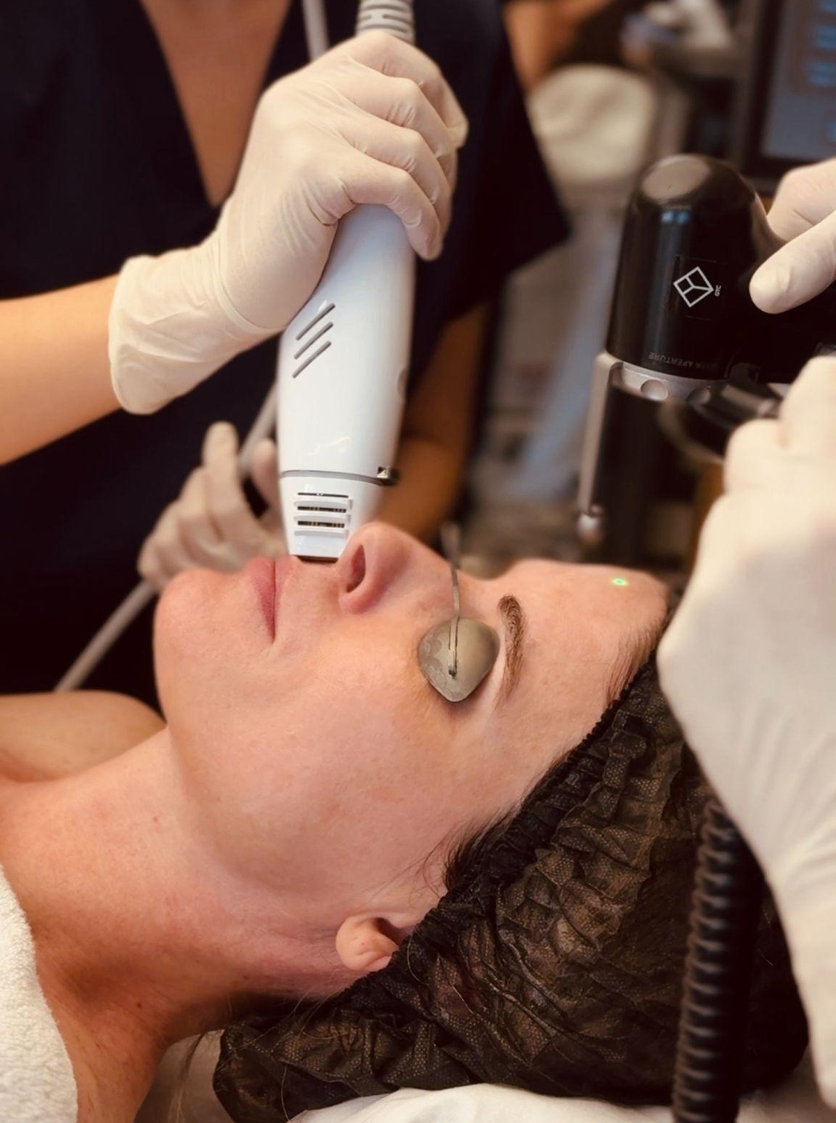 Desvendando a Beleza 'Natural': Como a Tecnologia Coreana Está Revolucionando o Mundo da Estética