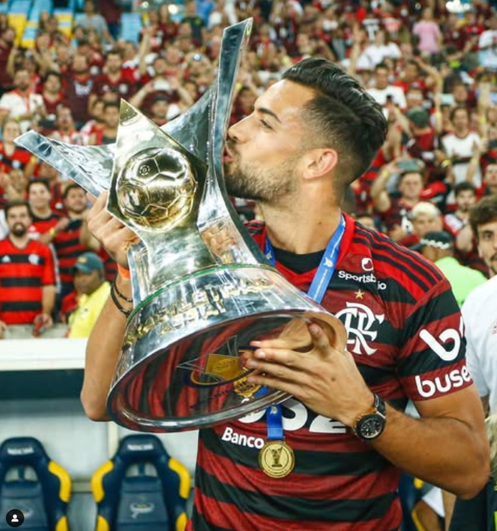 Pablo Marí foi campeão da Libertadores e do Brasileirão pelo Flamengo em 2019 — Foto: Reprodução