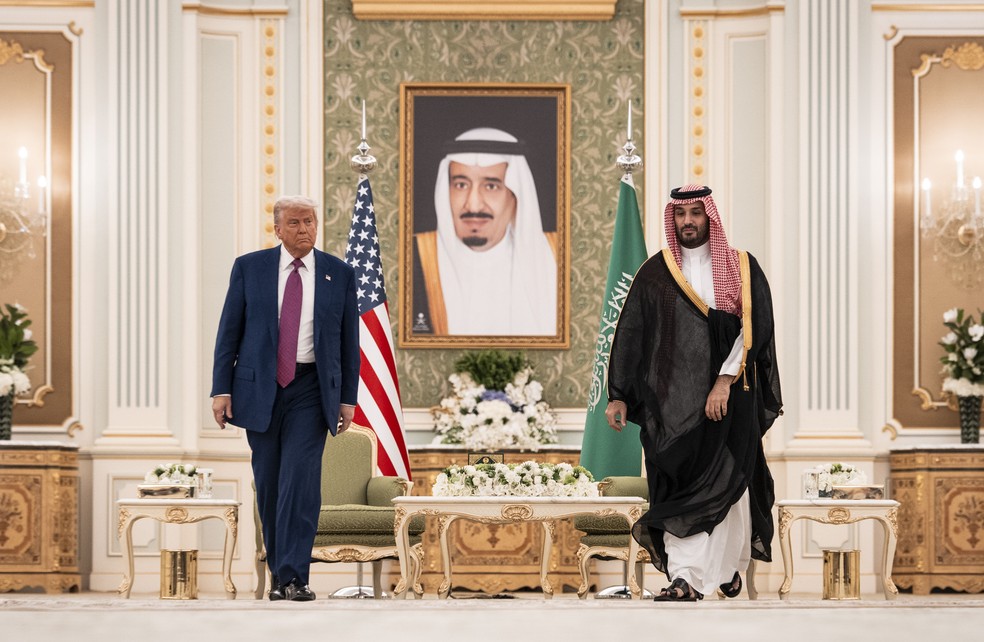Ppresidente Donald Trump e o príncipe herdeiro Mohammed bin Salman da Arábia Saudita em Riade, em 13 de maio de 2025 — Foto: Doug Mills/The New York Times
