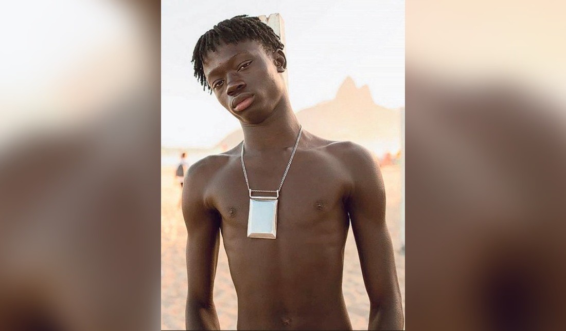 Agente encontra talento na areia de Ipanema e transforma ambulante senegalês em aposta da moda