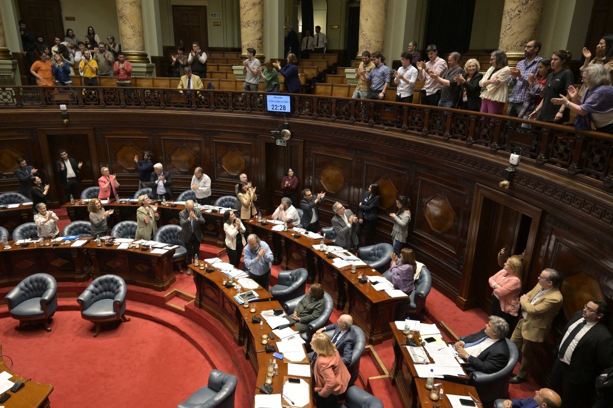 Uruguai aprova lei que legaliza a eutanásia e se torna pioneiro na América Latina