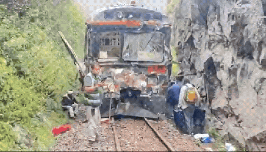 Colisão de trens no Peru deixa um morto e 40 feridos