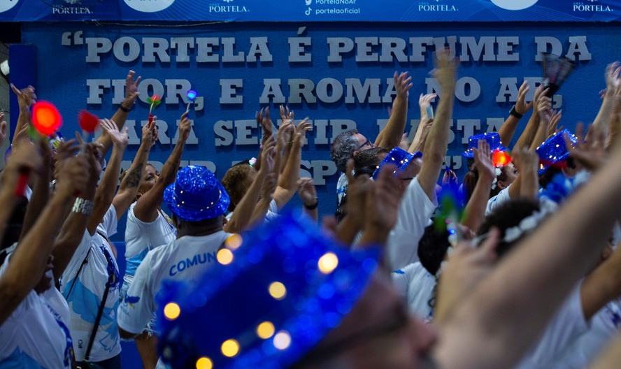Intendente Magalhães Vibra: Confira a Agenda Completa dos Desfiles Carnavalescos na Zona Norte do Rio