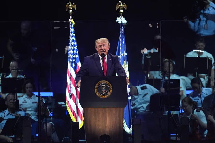 Trump desmonta comissão eleitoral americana