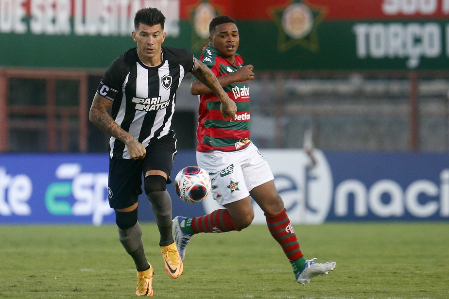Vasco empata com o Botafogo no primeiro jogo da semifinal do
