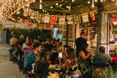 Sushi Gil serve criações com peixe fresco em clima familiar na Cobal do  Humaitá; leia a crítica