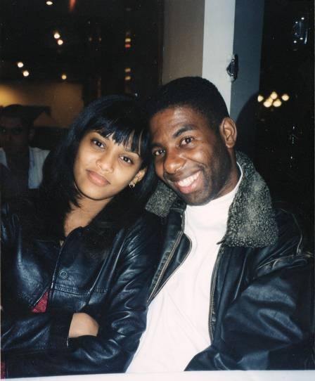 Taís Araujo namorou Netinho de Paula no final dos anos 90, quando ele era integrante do Negritude Júnior e estava em alta na televisão. O namoro chegou ao fim em 2003 — Foto: Reprodução