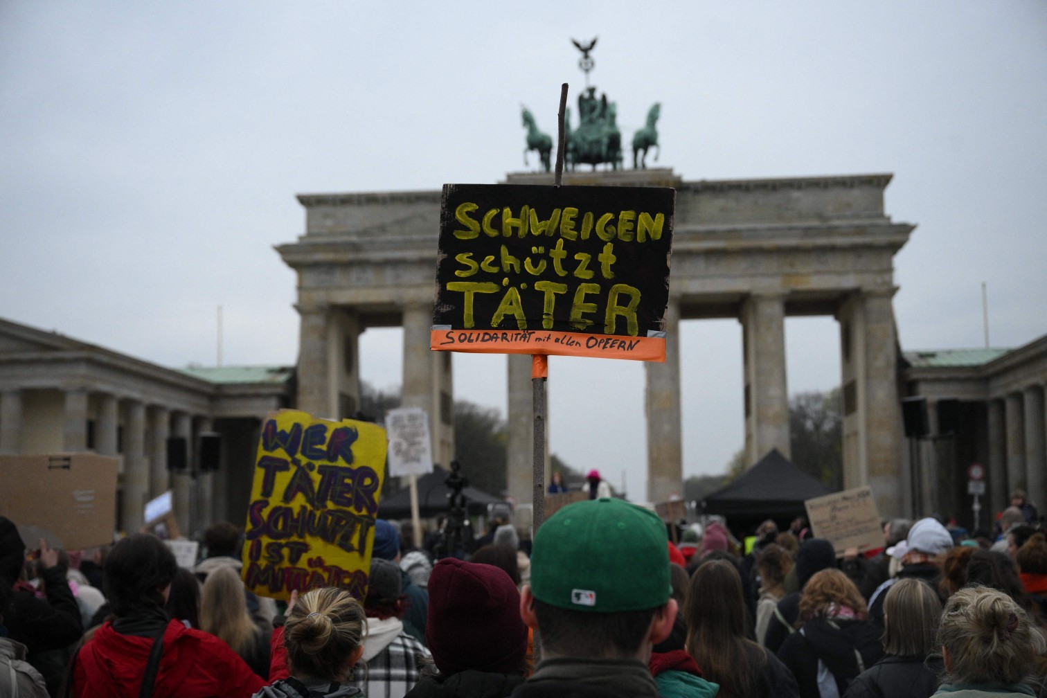 'Deepfake': Espanha arquiva denúncia de ex-esposa contra ator alemão por escândalo de violência sexual digital