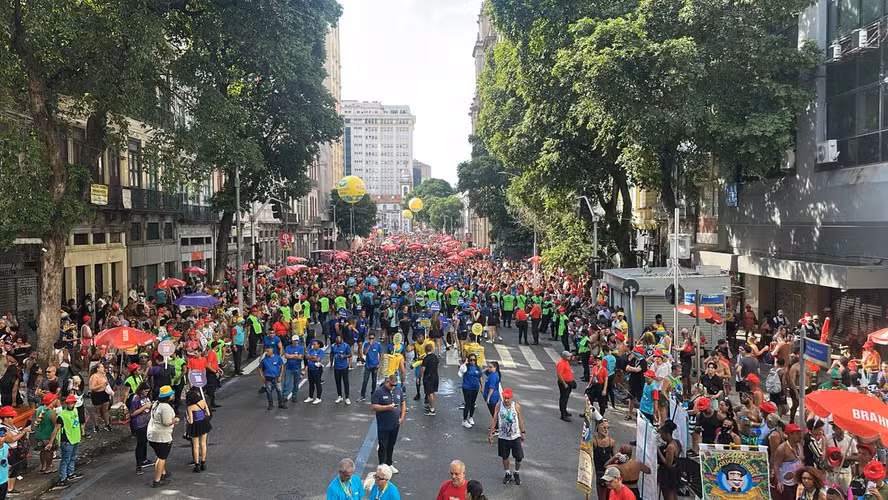 Carnaval 2026: Bola Preta Domina o Centro do Rio em Festa de 107 Anos