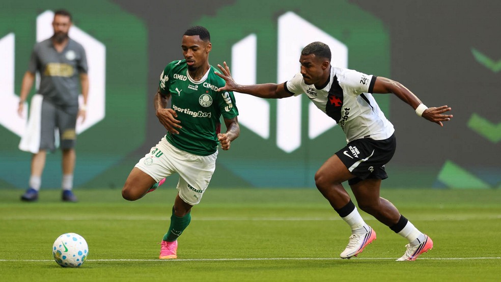 Allan foi titular na vitória do Palmeiras sobre o Vasco — Foto: Cesar Greco/Palmeiras