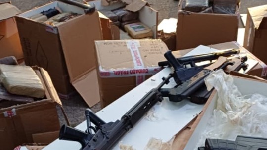 Fuzis e pistolas apreendidos que abasteceriam arsenal da Favela da Rocinha foram fabricados na Europa
