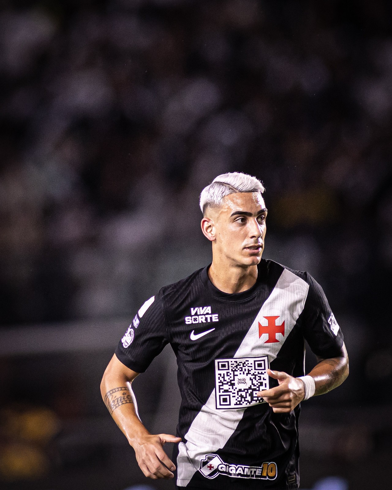 Vasco enfrenta Barracas Central sem lateral-direita titular