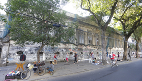 Palacete São Cornélio, na Glória, resiste ao abandono com venda a R$ 30 milhões