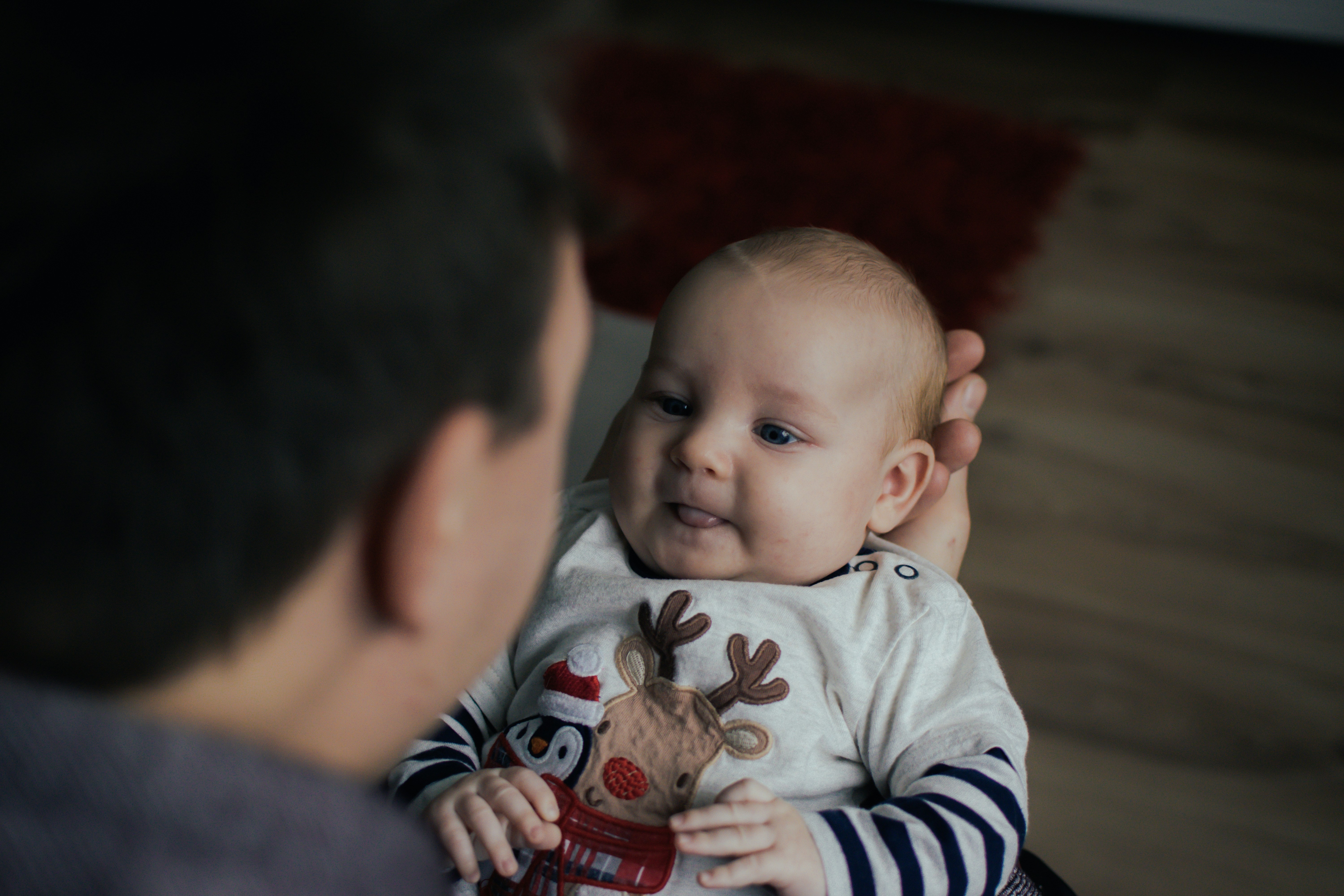 Por que a ‘fala de bebê’ ajuda os pequenos a aprenderem linguagem? especialista explica