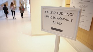 A sala de audiências do julgamento do voo 447, em Paris, em 2022 — Foto: Thomas Samson/AFP