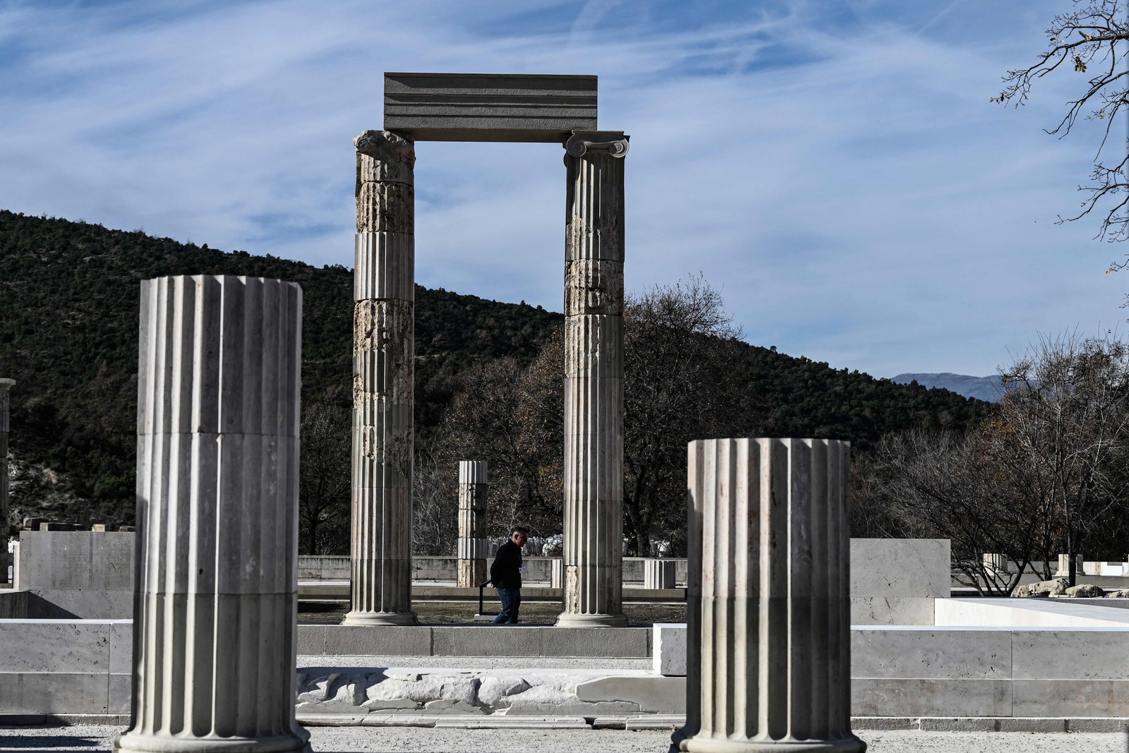 Palácio de Aigai, hoje conhecido como Vergina, é o palácio onde Alexandre o Grande foi coroado rei dos macedônios e é considerado não apenas o maior, mas junto com o Partenon, o edifício mais significativo da Grécia clássica — Foto: Sakis MITROLIDIS / AFP