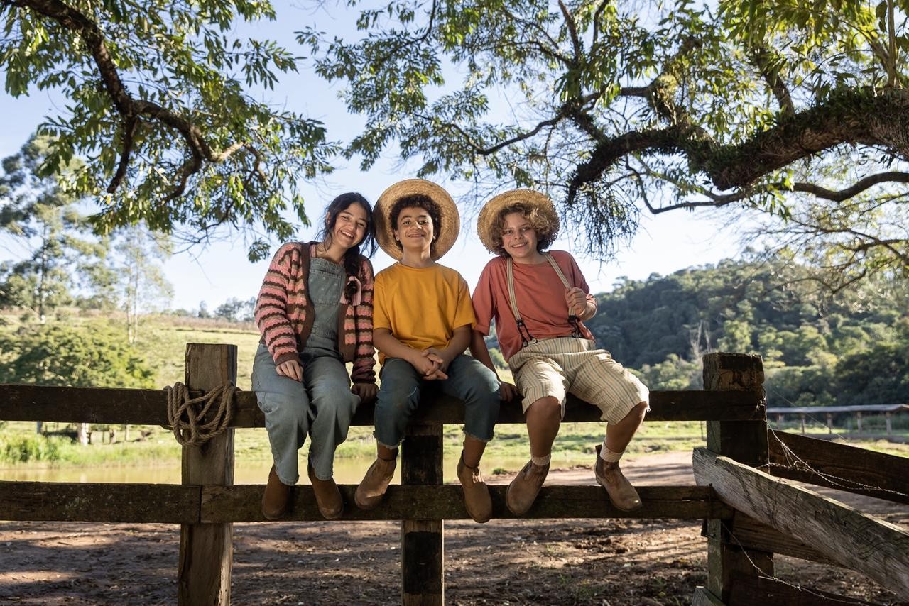 Anna Julia Dias, Isaac Amendoim e Pedro Dantas aparecem nos bastidores do filme 'Chico Bento 2'