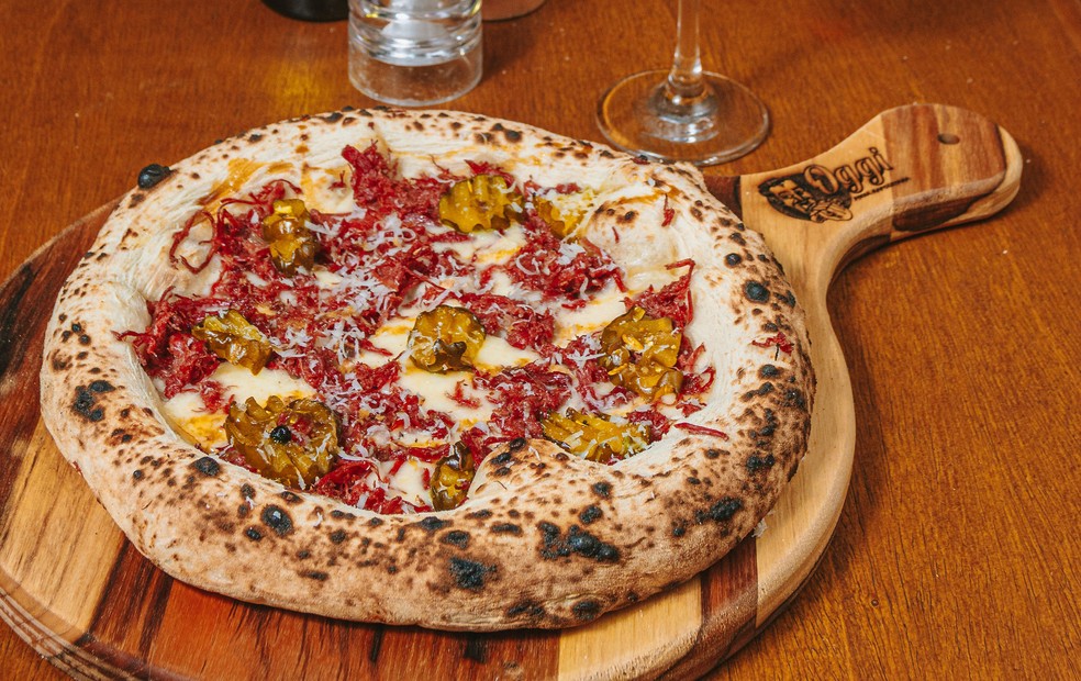 A pizza com queijo de minas é uma das atrações da Oggi Pizza Napoletana — Foto: Divulgação/Mathaus Heringer