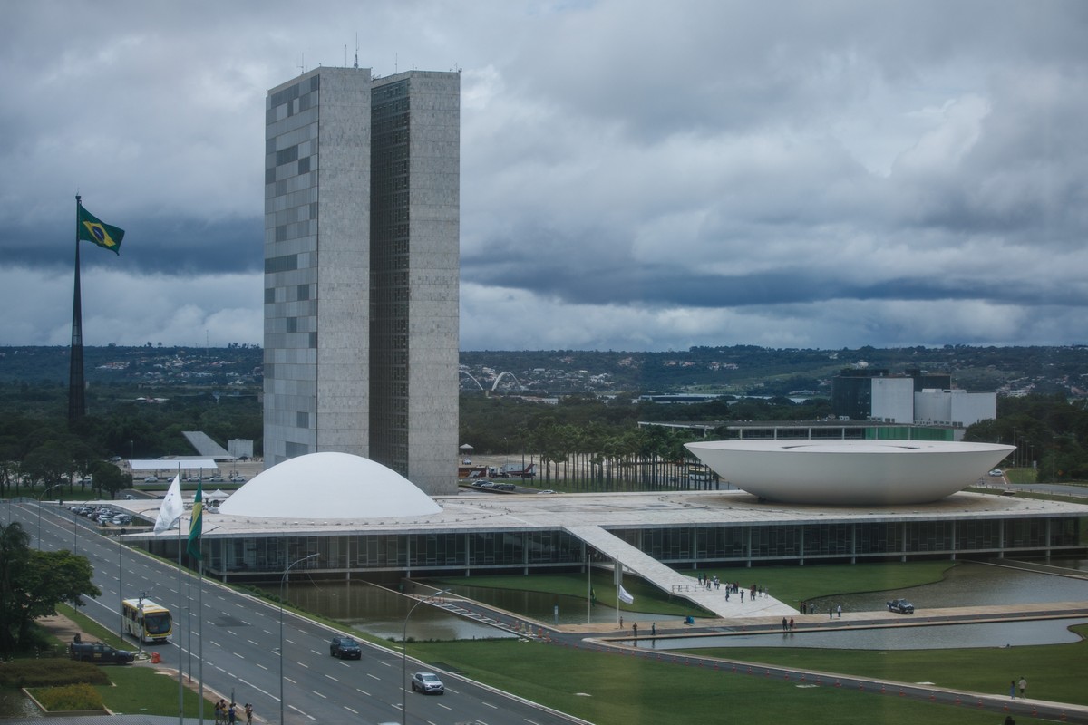 O que o impasse do IOF diz sobre o que precisa mudar no Orçamento? Economistas respondem
