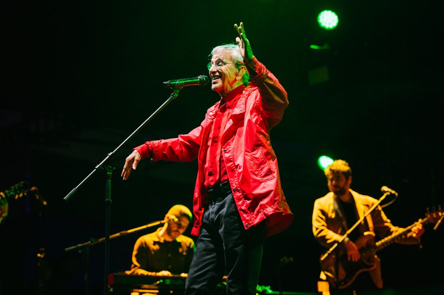 Caetano Veloso apresenta o show 'Transa' no festival Doce Maravilha