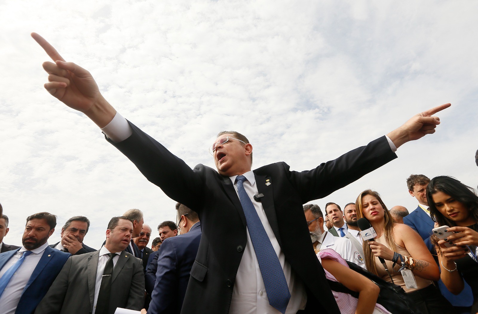 PL rebate vídeo do PT que associa Flávio Bolsonaro ao caso Master: 'Não há qualquer investigação que envolva o senador'