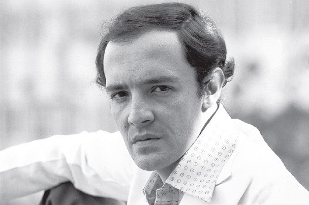 Flauta Latorraca na série de TV "Sem lenço ou documento"de 1977 – foto: reprodução