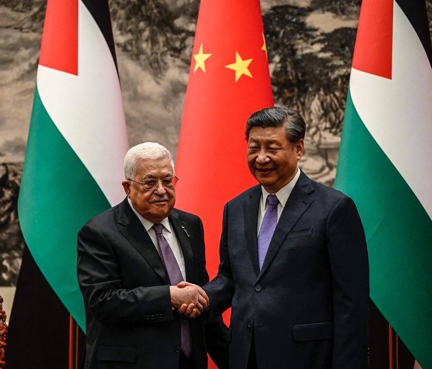 China pede cessação imediata das hostilidades entre israelenses e