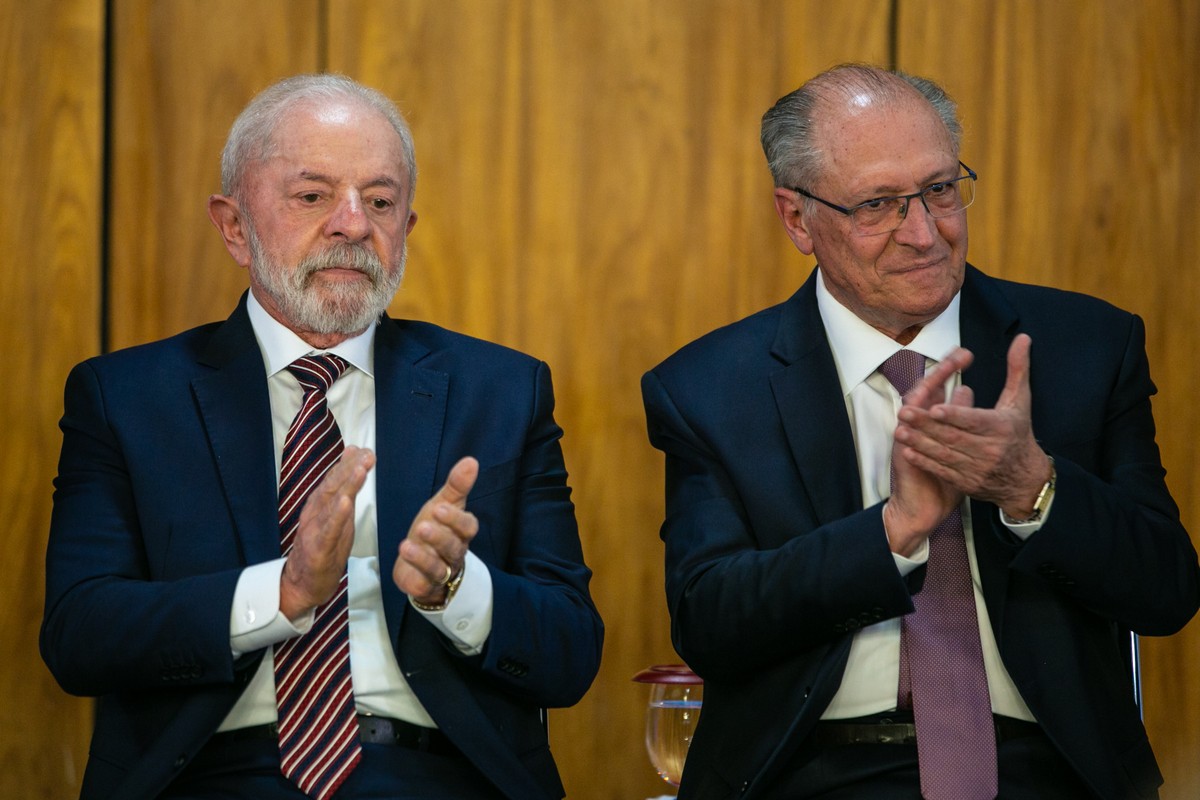 Governo insiste em negociar com EUA e deixa retaliação em segundo plano