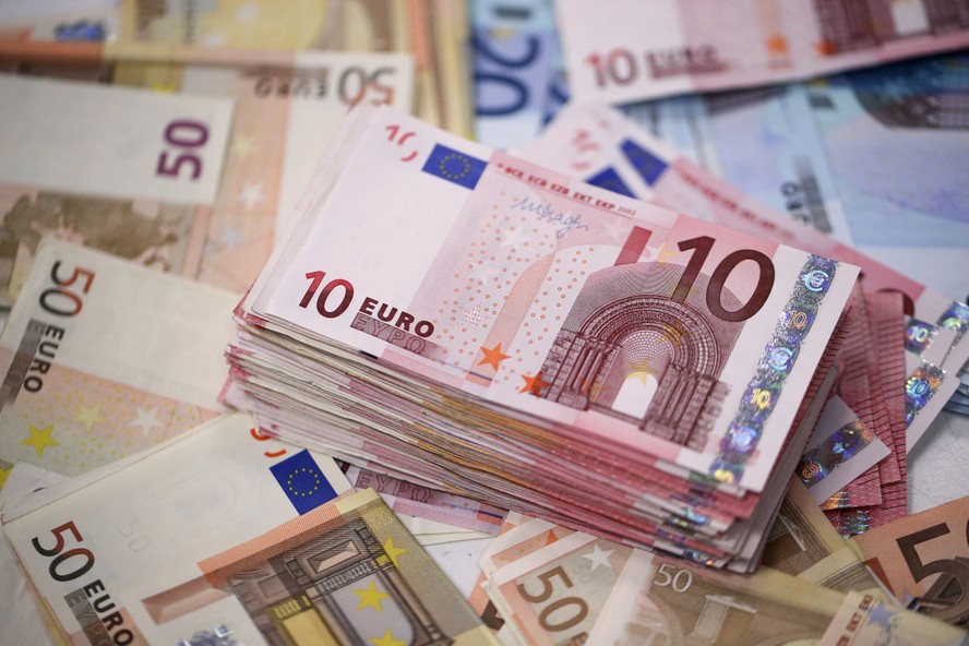 Us1 to euro shop