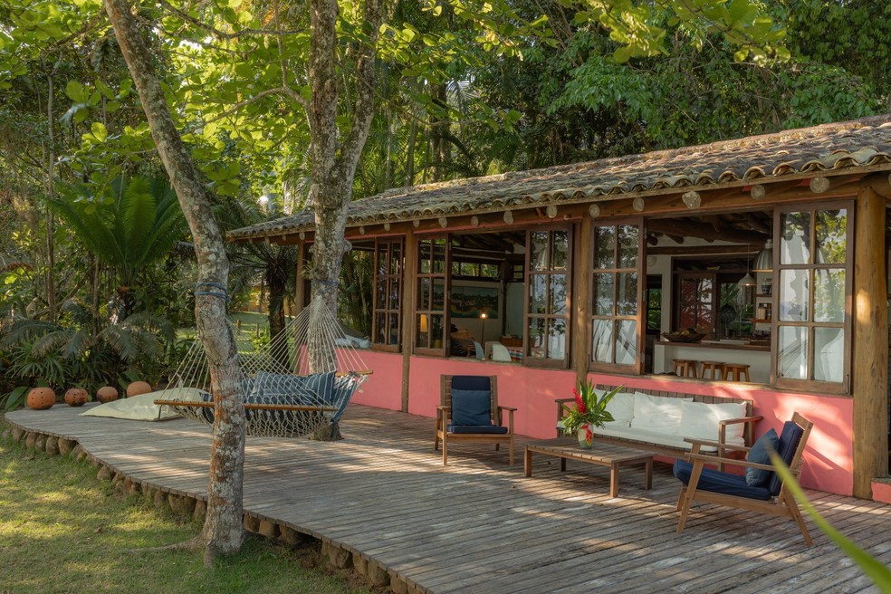 Casa em Ubatuba: luxo pé na areia — Foto: Divulgação