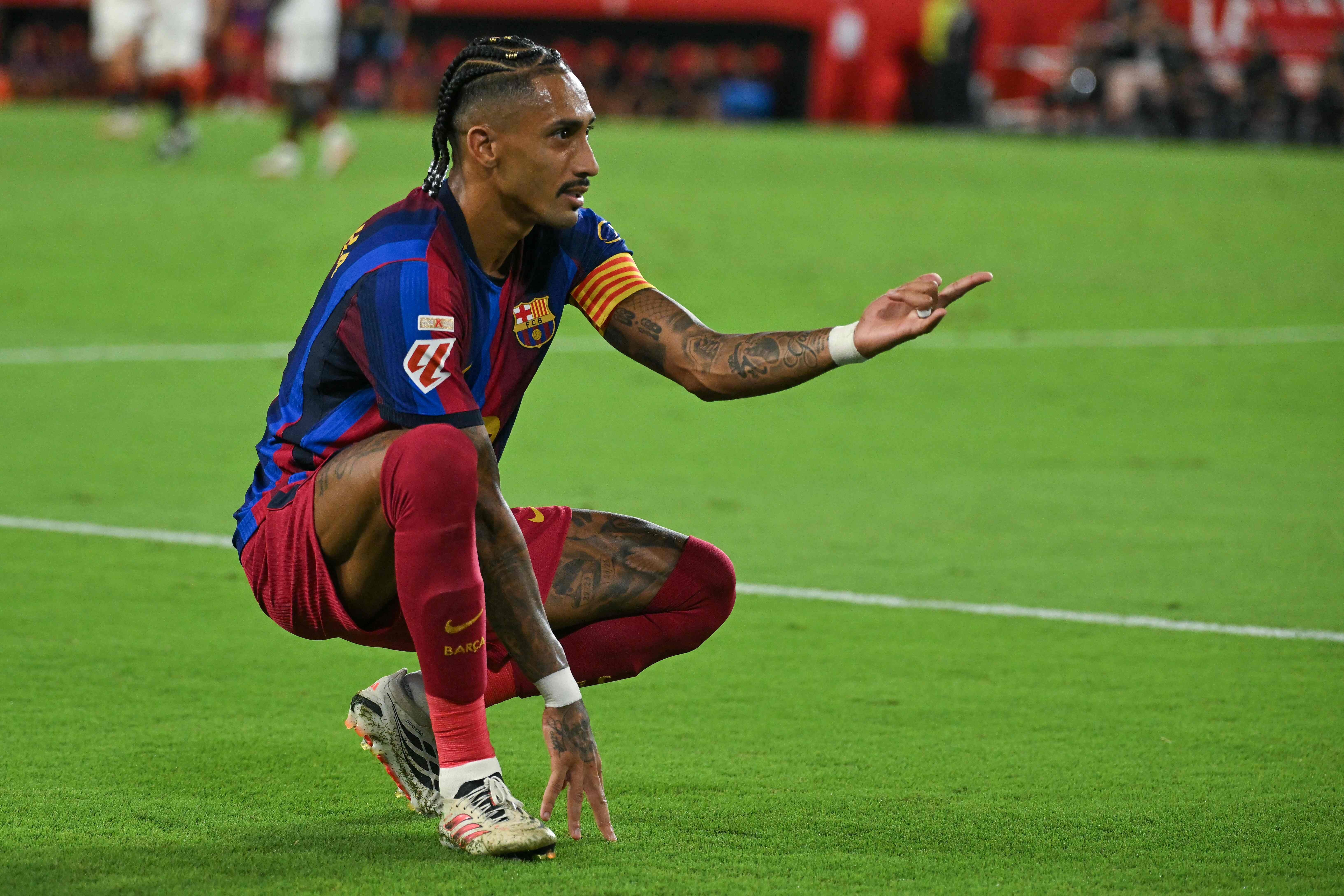 Veja os números de Raphinha no Barcelona; jogador renova contrato e faz temporada de destaque