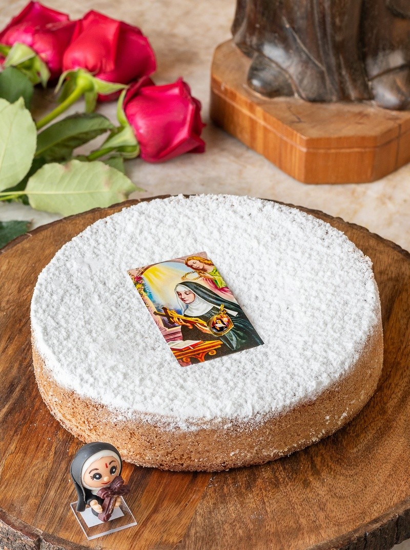 Empório Farinha Pura celebra Santa Rita de Cássia com bolo português solidário