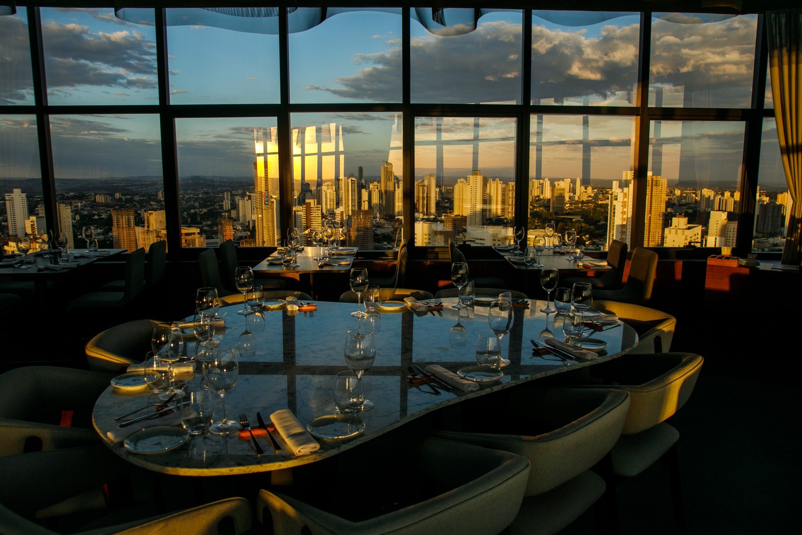 Vitrine rica do país, Goiânia vive boom do consumo de luxo, com rooftop ...