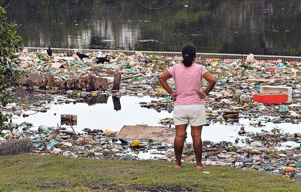 Disagreements over sewerage coverage in the cities of the Baixada region are the root cause of the impasse between Sedai and Aguas do Río - Photo: Marcia Foleto