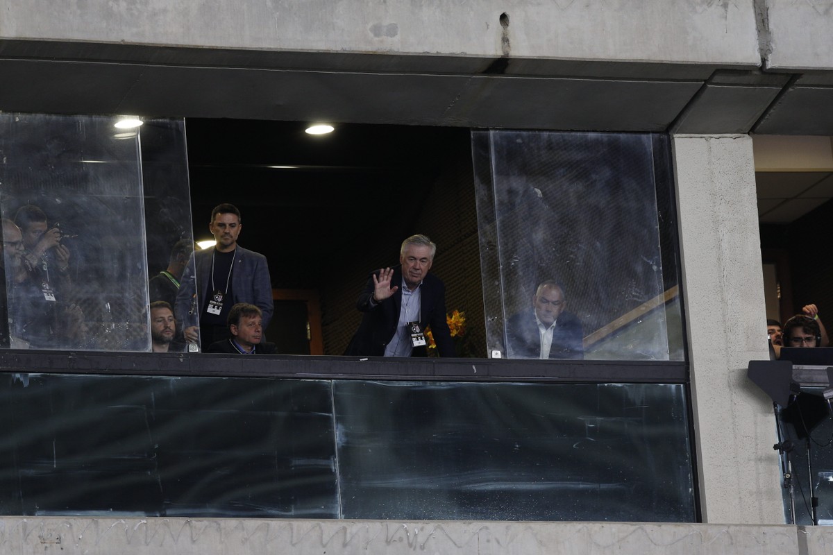 “Ancelotti Surpreende e Chega ao Nilton Santos: Veja o Vídeo da Grande Expectativa para o Jogo do Botafogo na Libertadores!” #ÚltimasNotícias #Portugal