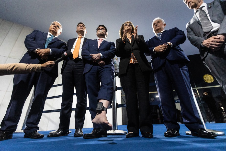 Marcos do Val apresentou pedido de licença do mandato ao Senado, diz  decisão de Moraes