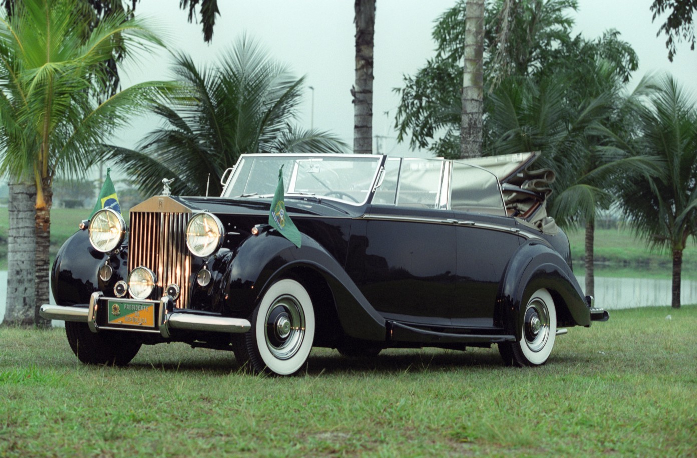 O Rolls-Royce da Presidência, fabricado em 1952, foi um presente do empresário Assis Chateaubriand a Getúlio Vargas — Foto: Arquivo