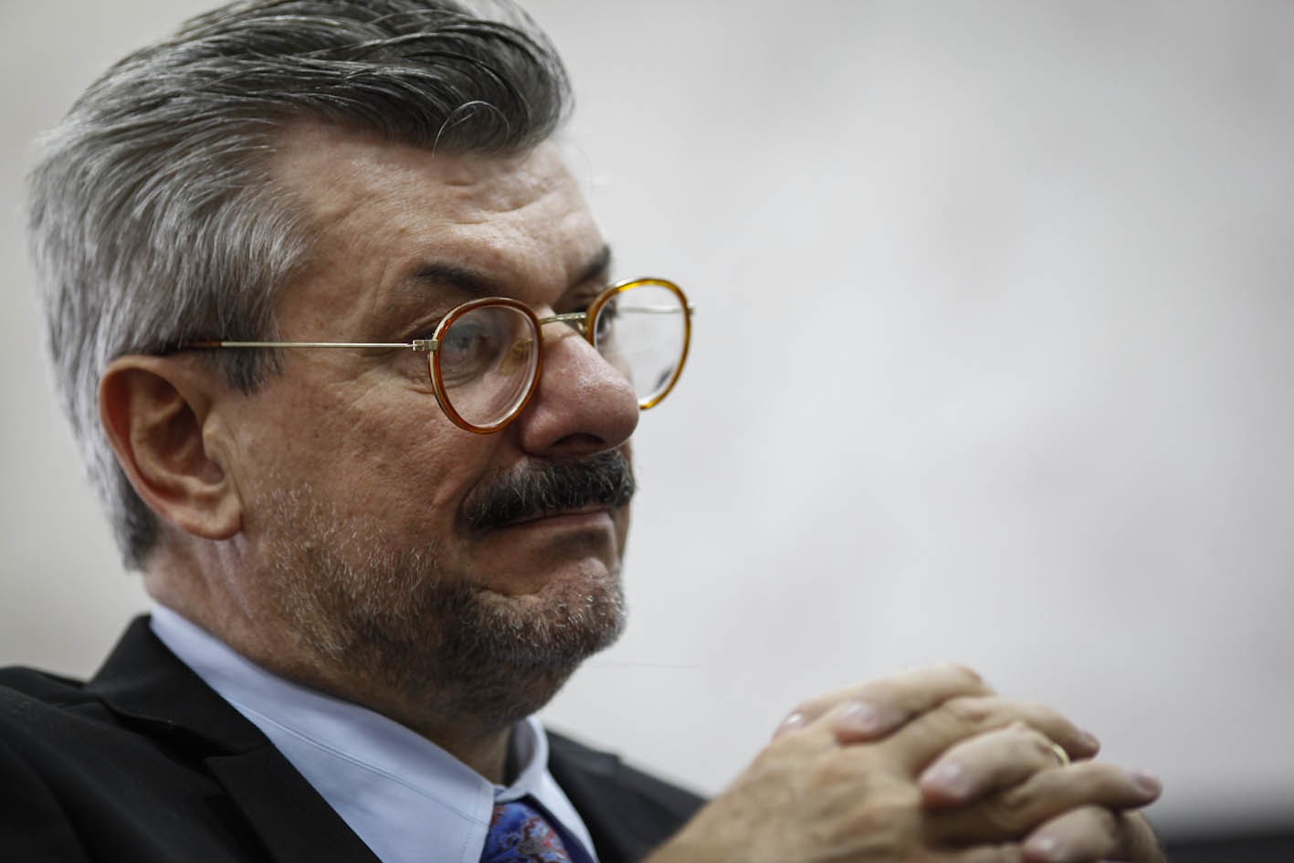 'Me senti suja': revista detalha den&uacute;ncia de servidora contra ministro Buzzi no STJ