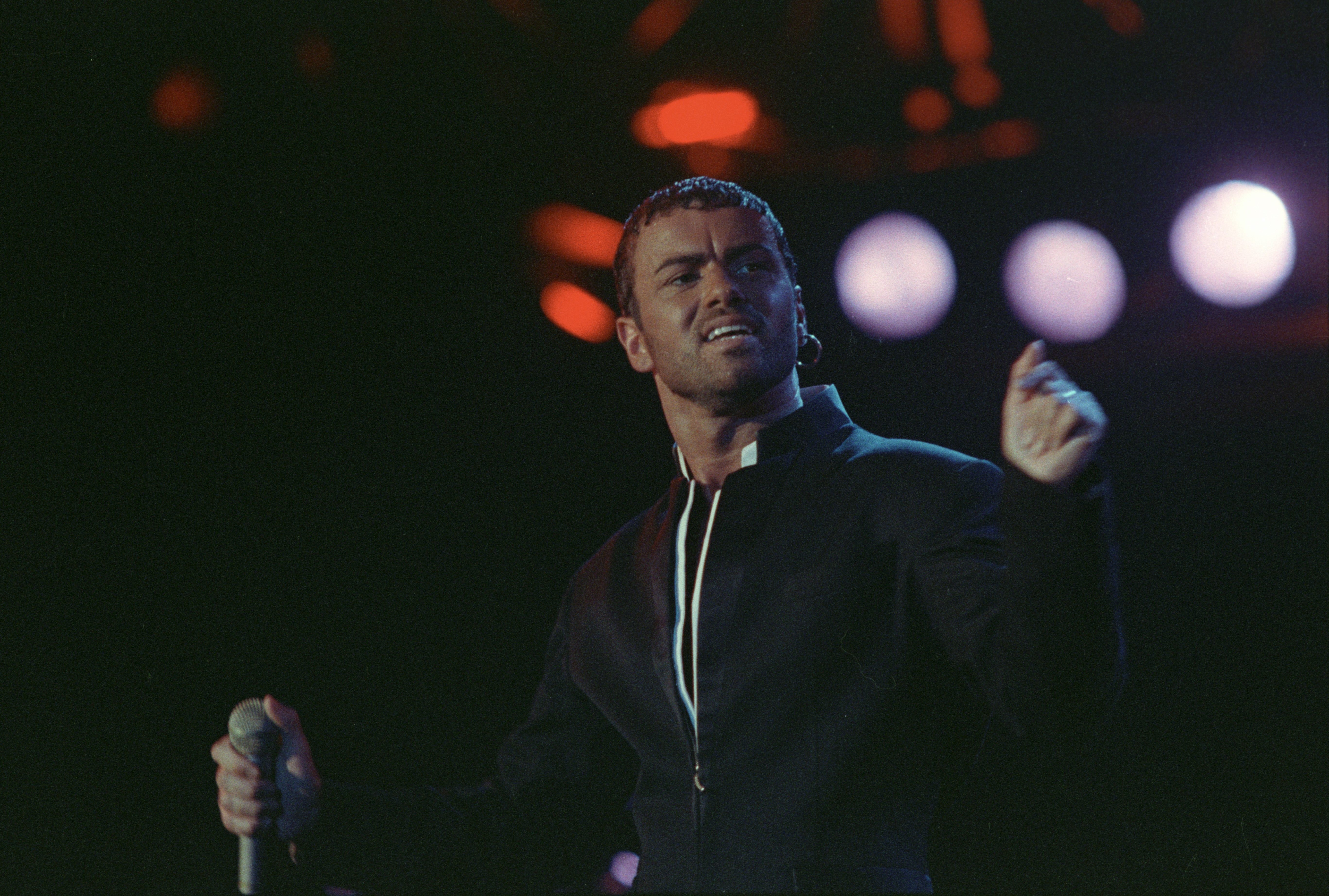 Amigo de George Michael lança vídeo das gravações do grande disco que o cantor nunca terminou