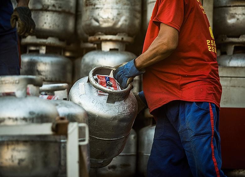 Petrobras suspende leilão para reduzir pressão sobre preço do gás