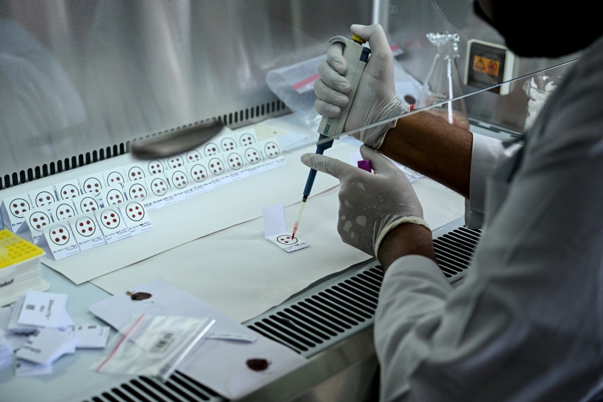 Testes de DNA tentam identificar milhares de vítimas mais de um mês após deslizamento no Nepal