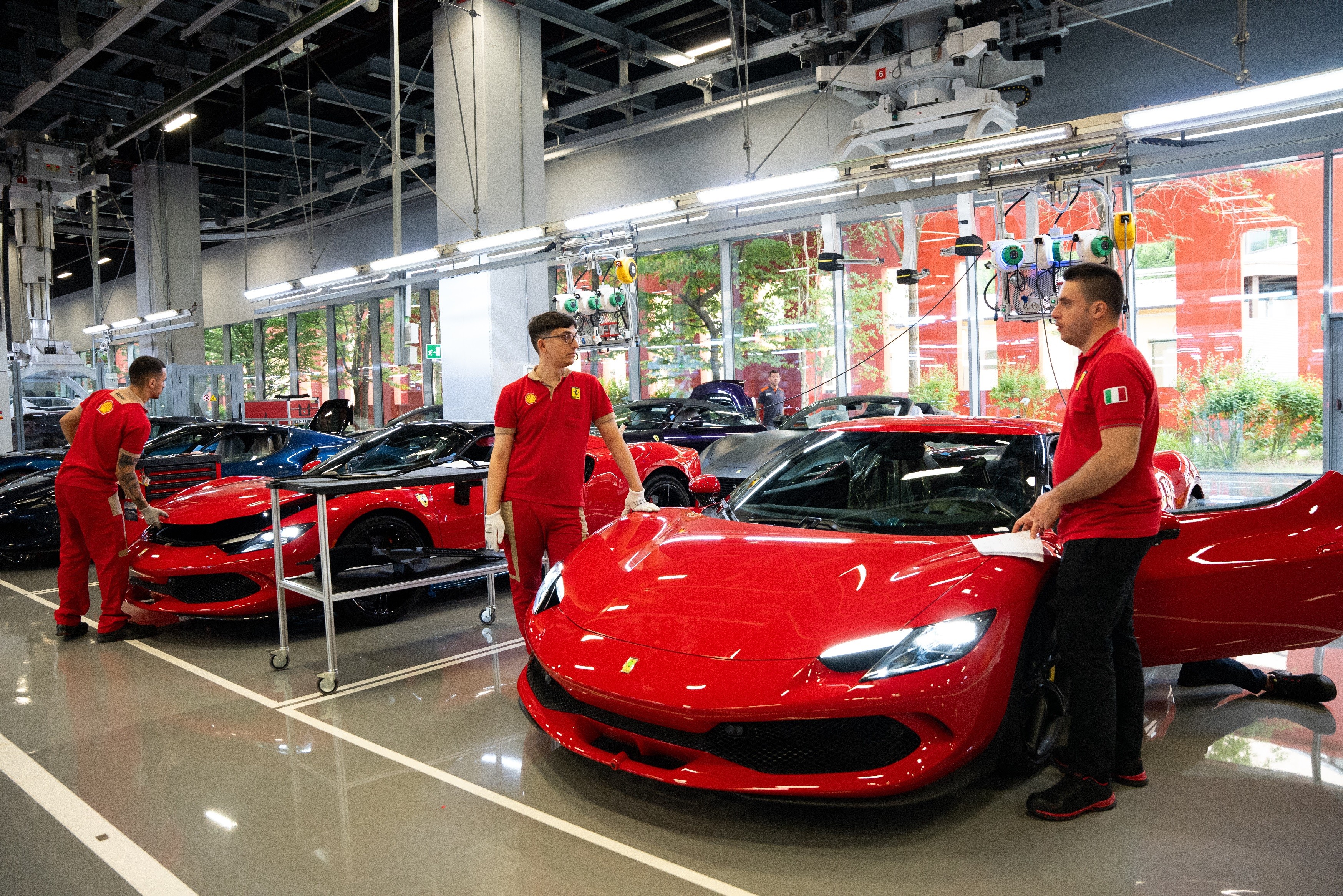 Como será a primeira Ferrari elétrica, que chegará ao mercado no ano que vem?