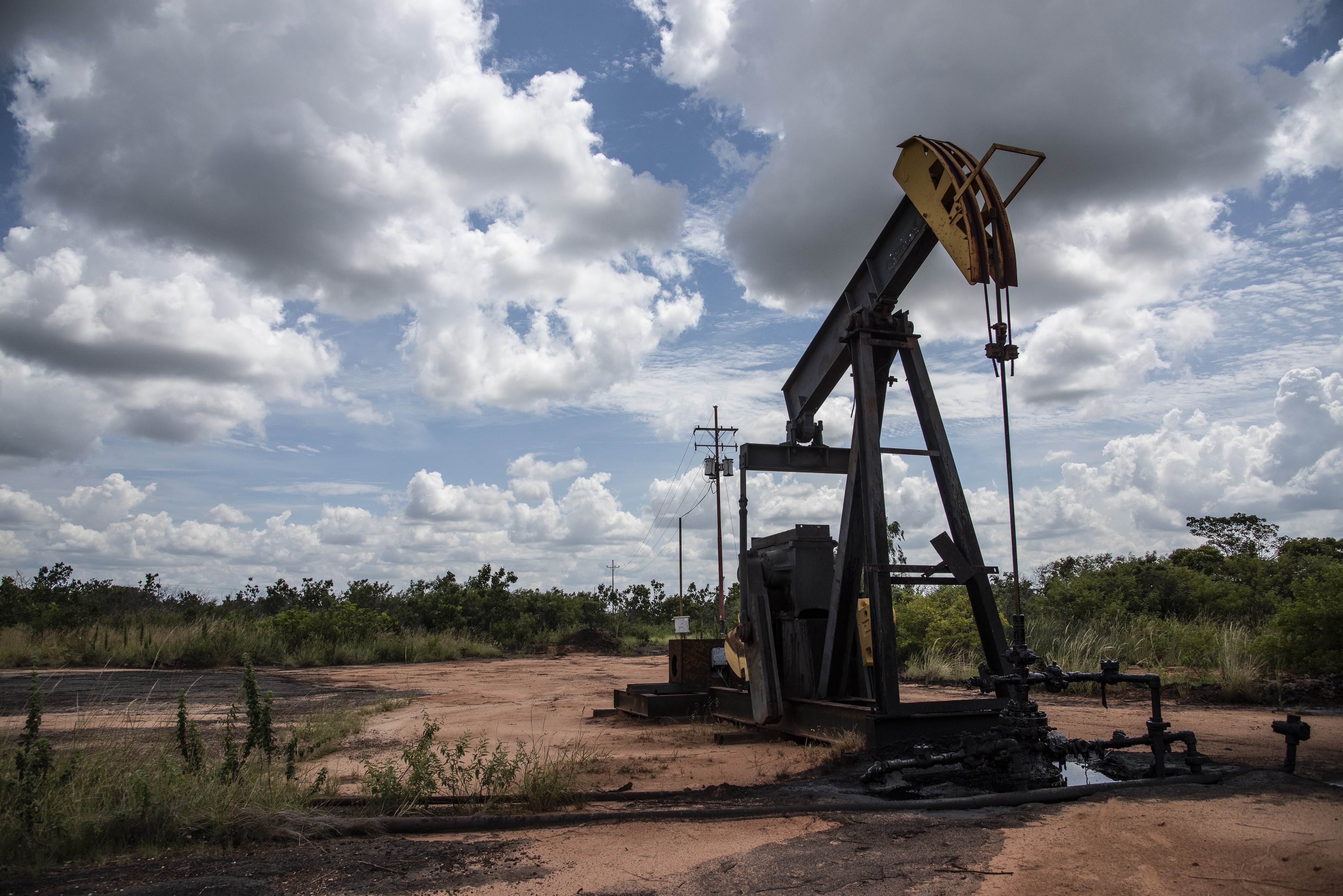 Chevron está prestes a fechar acordo para operar dois campos na Venezuela - QTU Questões do Universo