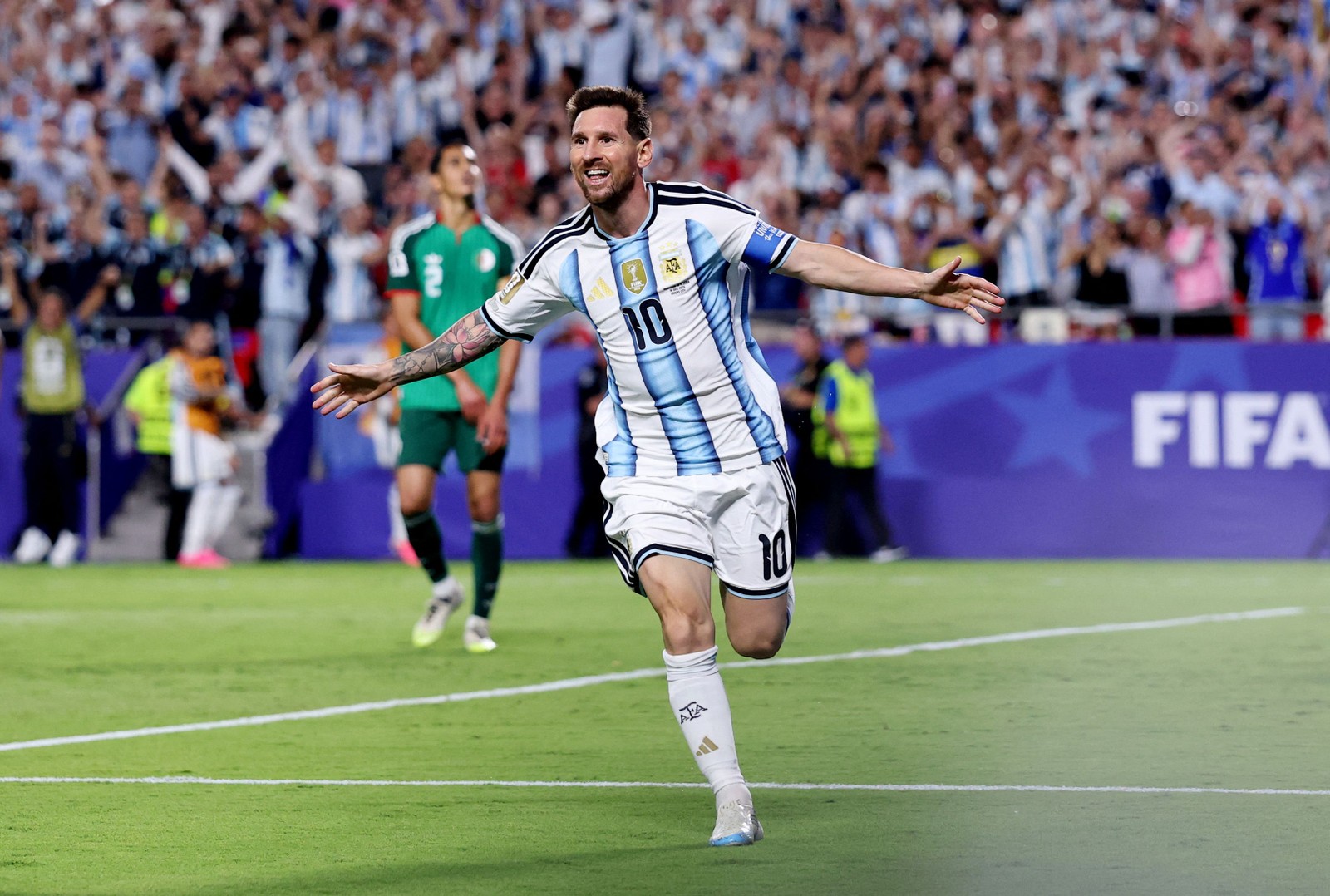 Lionel Messi comemora gol na estreia da Seleção argentina na copa de 2026 — Foto: MICHAEL STEELE / GETTY IMAGES NORTH AMERICA / Getty Images via AFP